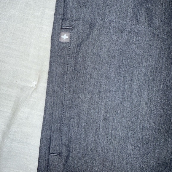 Figs Rafaela Graphite Scrub Top - Picture 6 of 7